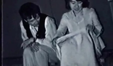가까운 오래 된 포르노 동영상 긴 손톱
