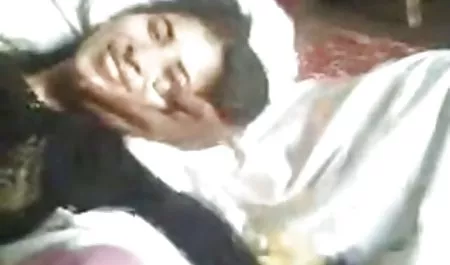 더러운 포르노 마사지 엉덩이를 입고 혼란