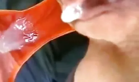 이 어린 아기를 얻을 보았다고 항문 포르노 동영상 부모에게 흥미로운