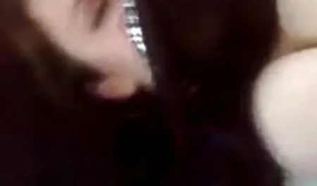 지 줄리엣은 고통에서 엉덩이 포르노에 대한 영화